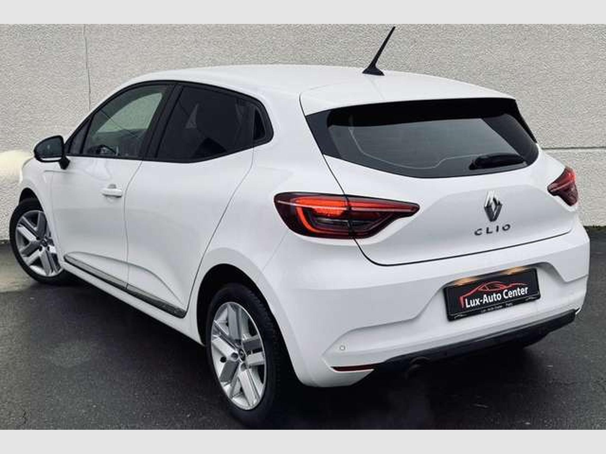 Renault Clio – Image 8