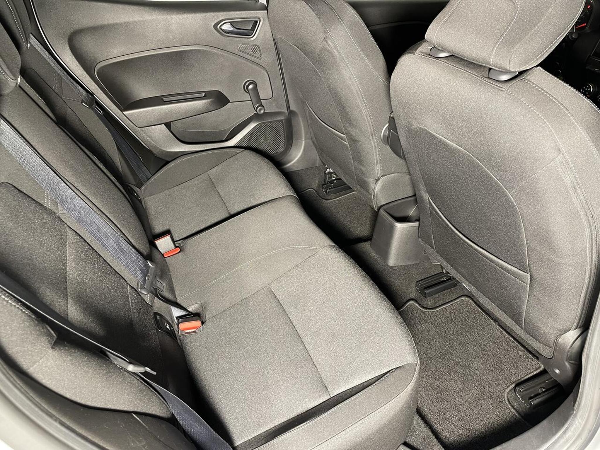 Renault Clio – Image 7