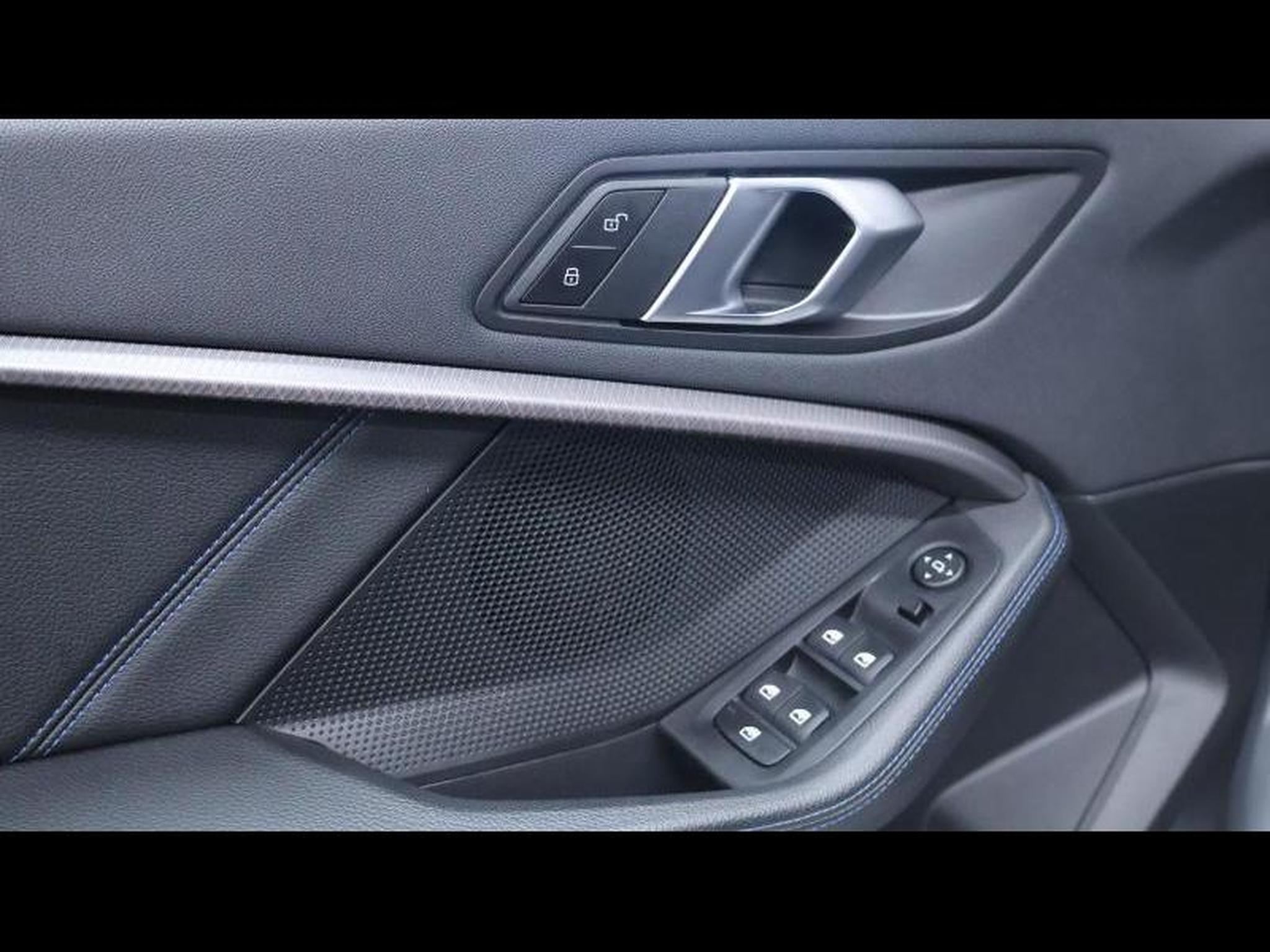Bmw Série 1 – Image 21