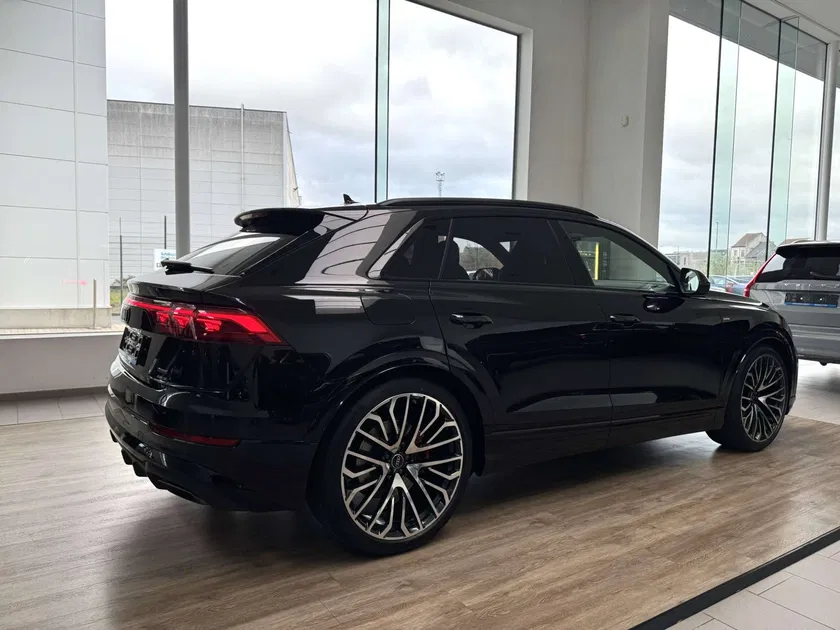 Audi Q8 – Image 26
