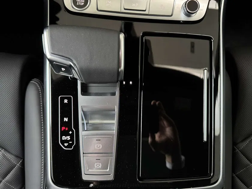 Audi Q8 – Image 6