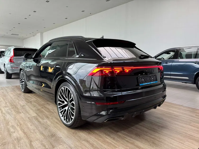 Audi Q8 – Image 30