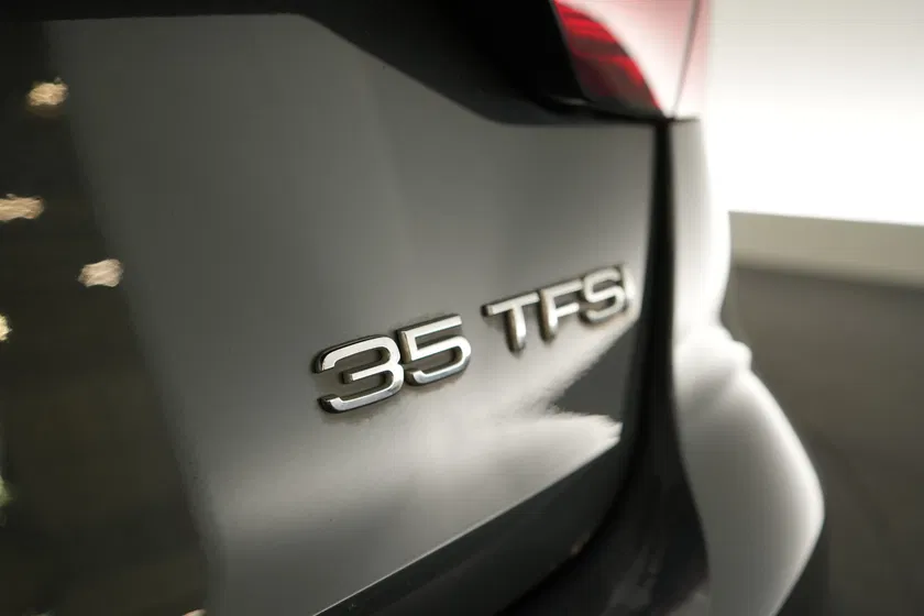 Audi A4 – Image 16