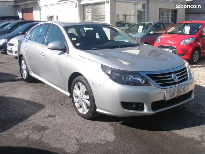 Renault Latitude – Image 21