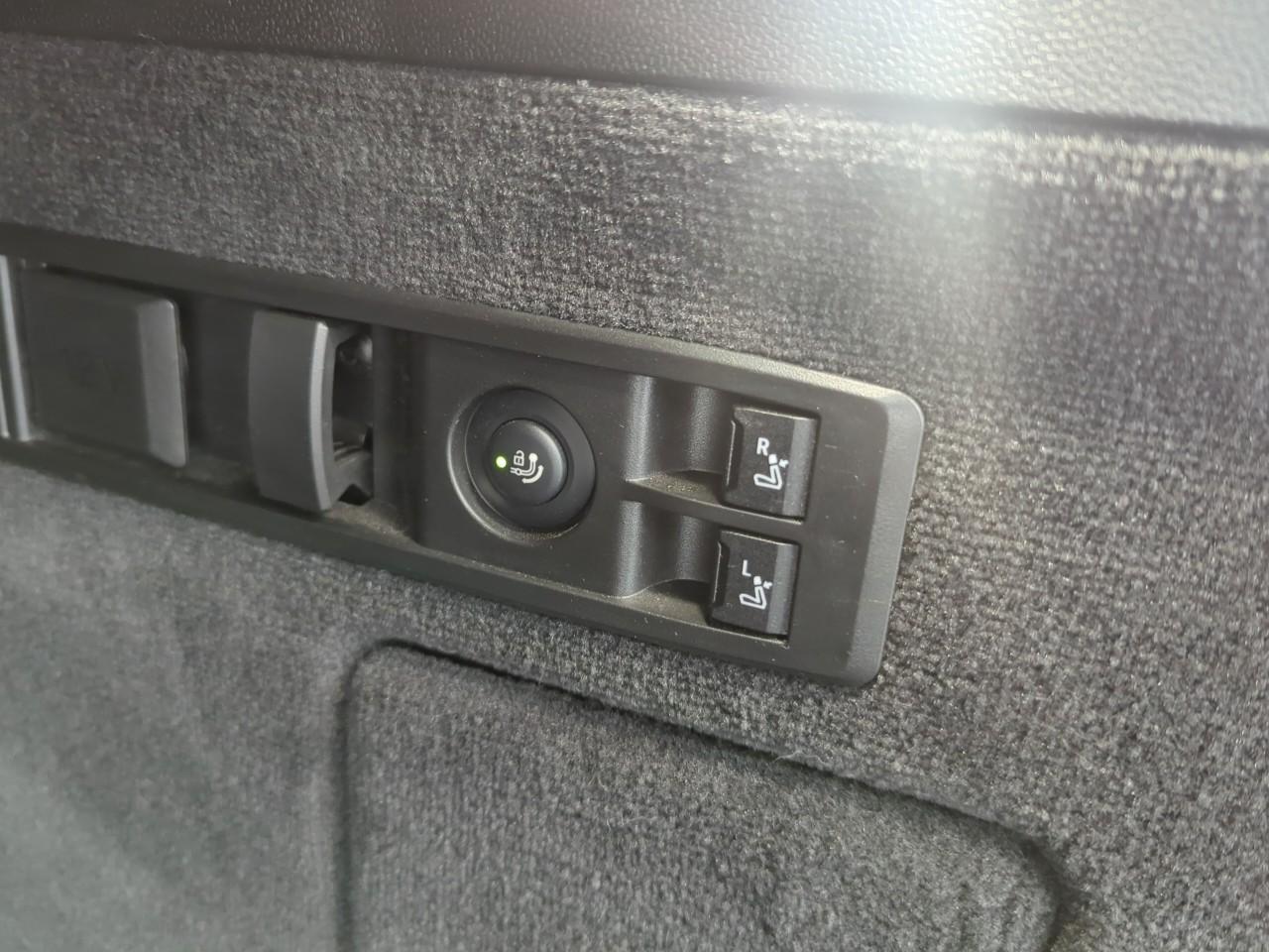 BMW iX – Image 18