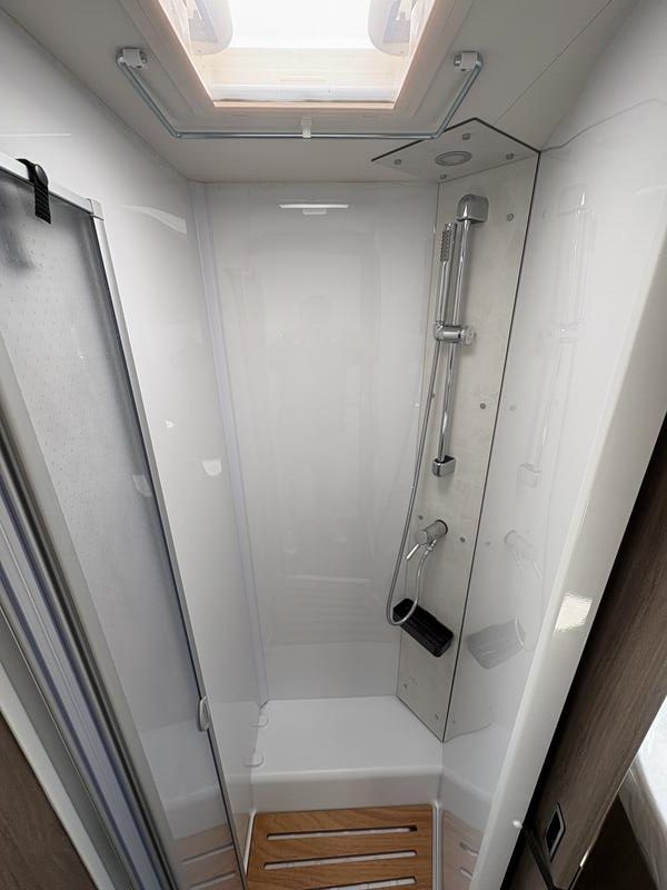 camping-car CARADO T 459 PRO + NEUF – Image 8