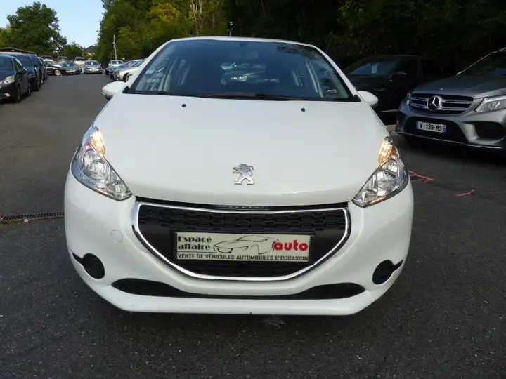 Peugeot 208 – Image 14